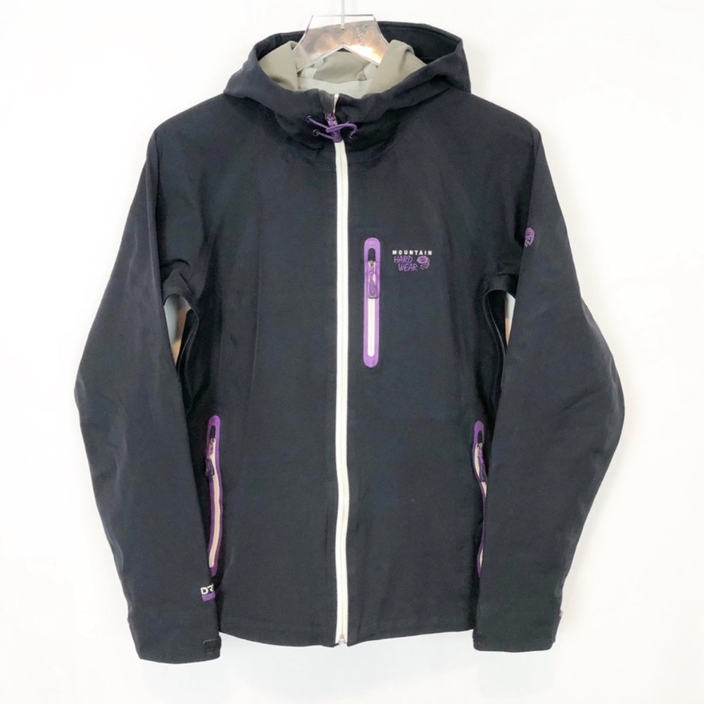 SOLD Mountain Hardware Dry Q Elite rain jacket Black M